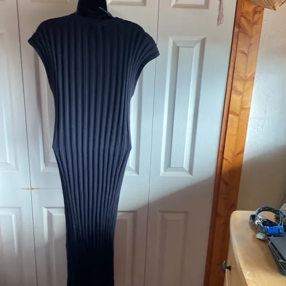 Rails NWT Ashley Vneck Black Cotton Blend Wide Ribbed Knit Dress size medium