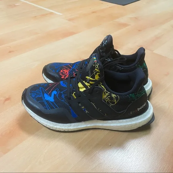 RARE HTF Adidas x Disney Ultra Boost Black &amp; Multi Goofy Graphic Sneaker Size 6