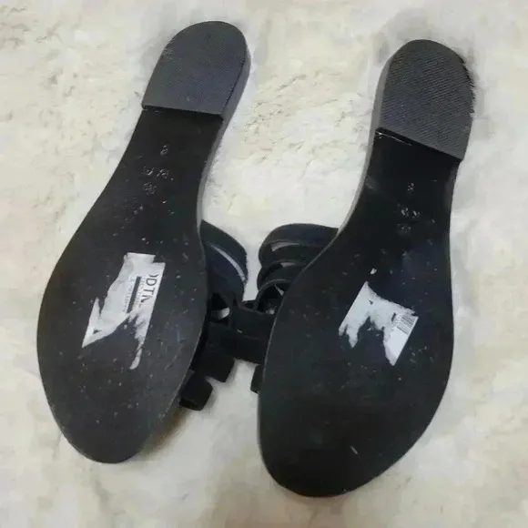 Raye by Revolve Black Suede Leather Criss Cross Sandals Size 8 Slip On Slides