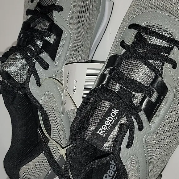 REEBOK &quot;JET DASHRIDE&quot; mens running shoes, Solid gray Size 12.  NWT
