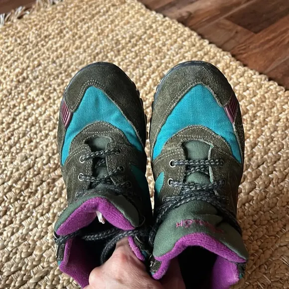 Reebok Vintage 90’s Kids Hiking Boots Suede Canvas Hunter Green Teal Purple sz3