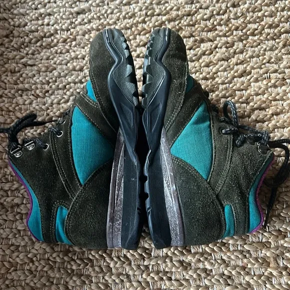 Reebok Vintage 90’s Kids Hiking Boots Suede Canvas Hunter Green Teal Purple sz3