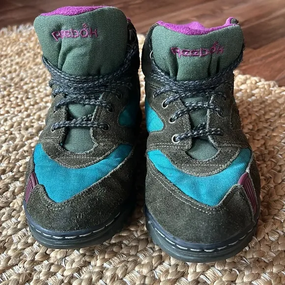 Reebok Vintage 90’s Kids Hiking Boots Suede Canvas Hunter Green Teal Purple sz3