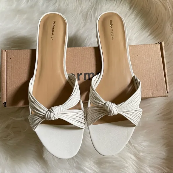 Reformation Peridot Mignon Knot Flat Leather Slide Slip On Sandals Off White W9
