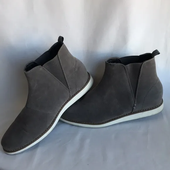 Reserved Footwear men’s gray chukka dress ankle boots, size 10