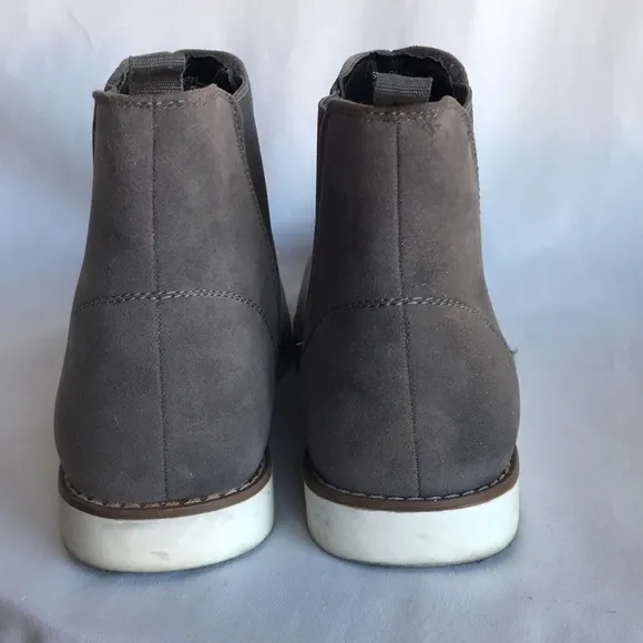 Reserved Footwear men’s gray chukka dress ankle boots, size 10
