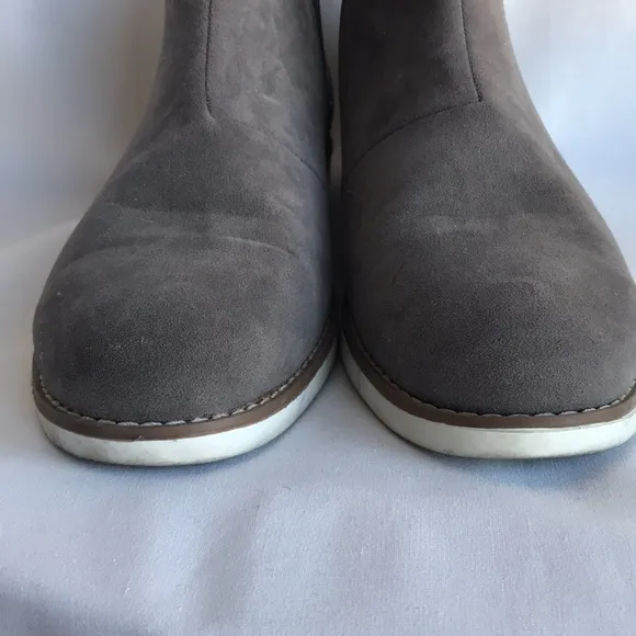 Reserved Footwear men’s gray chukka dress ankle boots, size 10