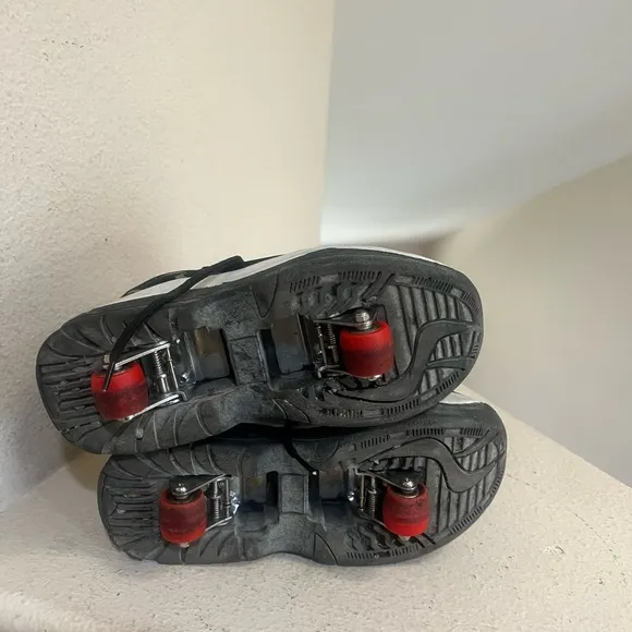 Roller Platform  Tennis Shoes Wheels Roller Skates Y2K Rollin Runners M 9 / W11