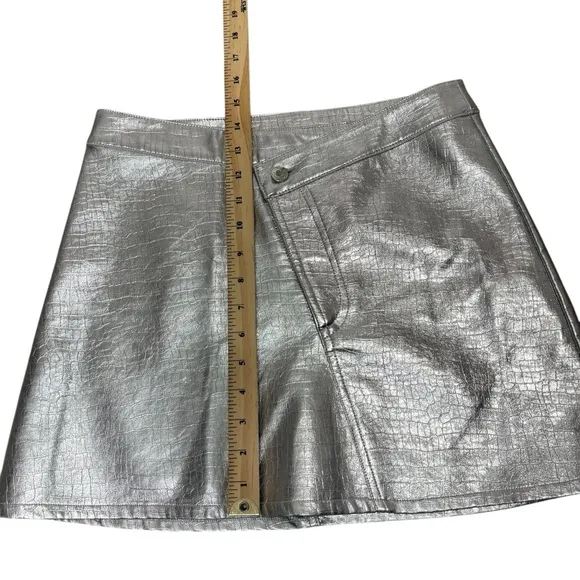 Ronny Kobo Silver Metallic Skirt Criss Cross Waist Donnie Size S