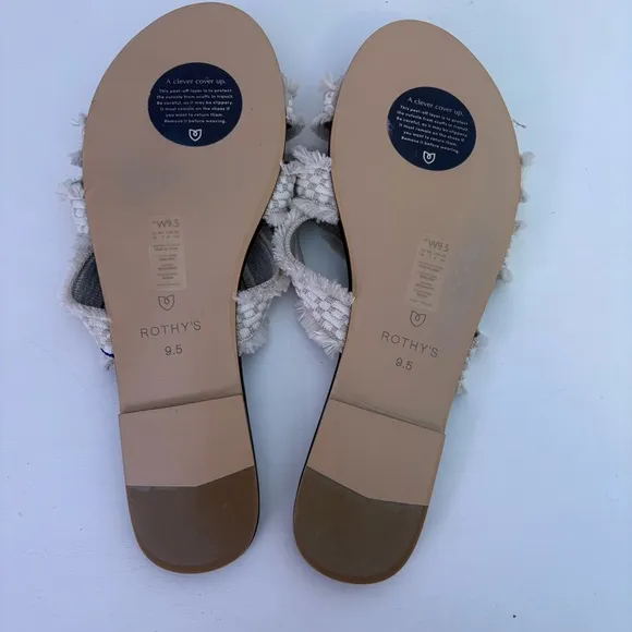 💚Rothy's NWOT Cream Sandals with Textured Straps