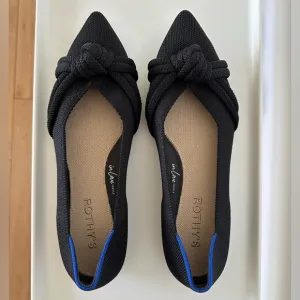 Rothy’s The Knot Point II flats in black, size W 7.5