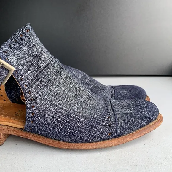 S274 The Office‎ of Angela Scott Mr. Ed Cutout Denim Suede Shoes Women’s Size 36