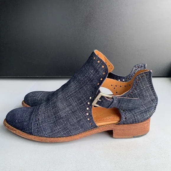 S274 The Office‎ of Angela Scott Mr. Ed Cutout Denim Suede Shoes Women’s Size 36