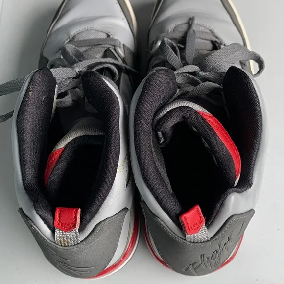 S38  2014 Nike Air Jordan Flight Mens Shoes Gray Black Red Men’s size 9.5‎