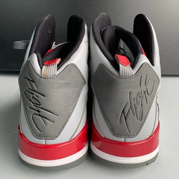 S38  2014 Nike Air Jordan Flight Mens Shoes Gray Black Red Men’s size 9.5‎