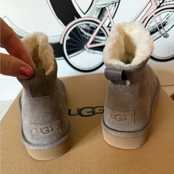 SALE UGG Classic Mini Toggler Smoke Plum Boots New