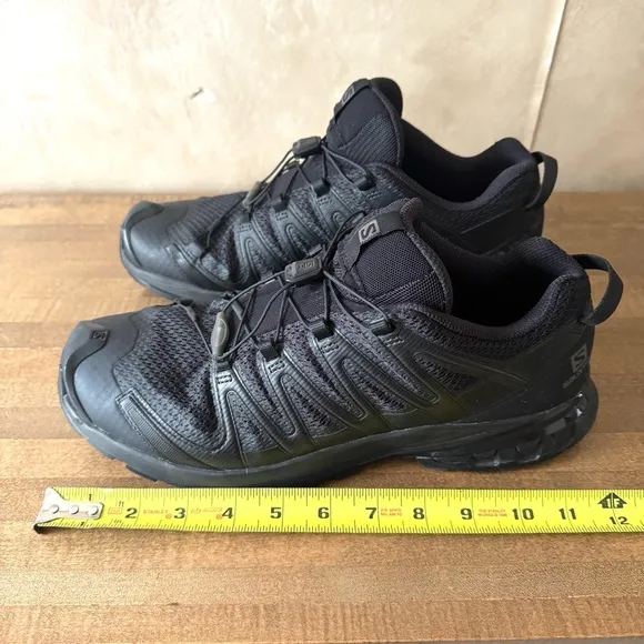 Salomon Men's Black Trail Running Shoes Size 10.5