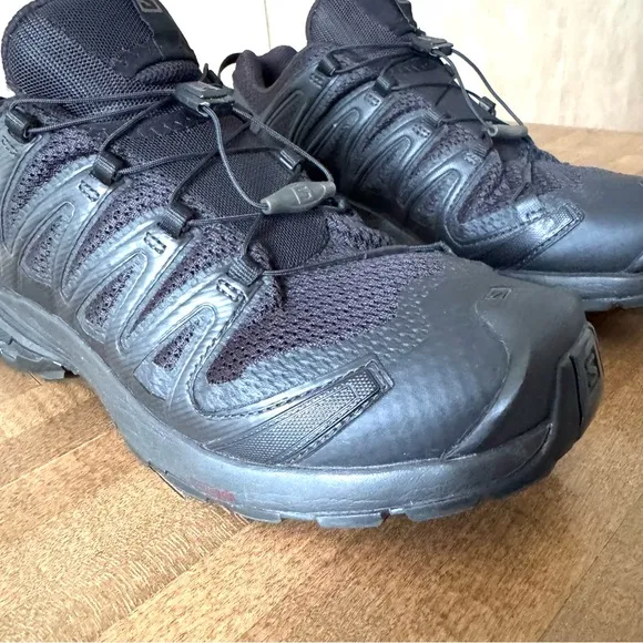 Salomon Men's Black Trail Running Shoes Size 10.5