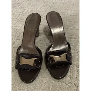 Salvatore‎ Ferragamo Brown/Metallic Grey Leather Fringe Slide Sandals Size 7