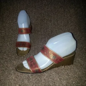 SALVATORE FERRAGAMO-Embossed-Red &amp; Gold Wedges