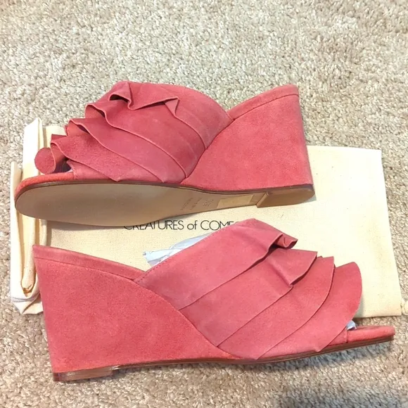 Sandals by Creators of Habit Kiera Azalea Suede w/Dust Bag