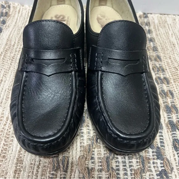 SAS Shoes Womens 12W Black Loafer Slip On Leather Classic TImeless Elastic Gore