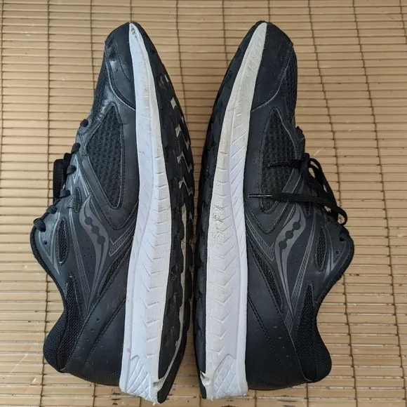 Saucony Cohesion 13 S20560-1 Running Shoes  men's Size 13.208pm