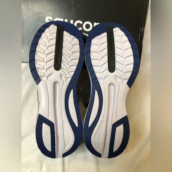 Saucony Mens Endorphin Shift 3 Running Shoes - Size 11
