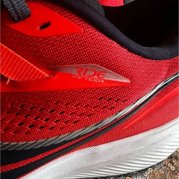 Saucony Ride 15 Women Running Shoes sneakers Size 11 Color Red
