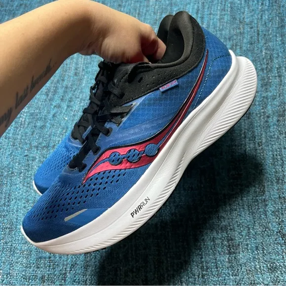 Saucony Ride 16 Running Shoes in Hydro Blue Black Red White