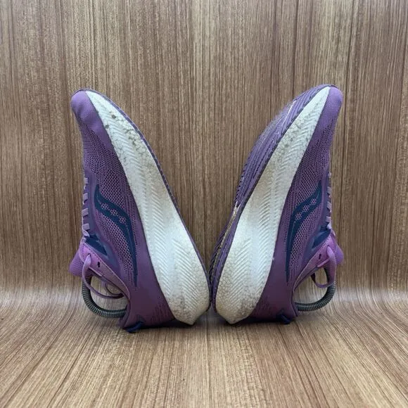 Saucony Triumph 21 Women's Size 8.5 Road Running Shoes Sneakers Grape Indigo