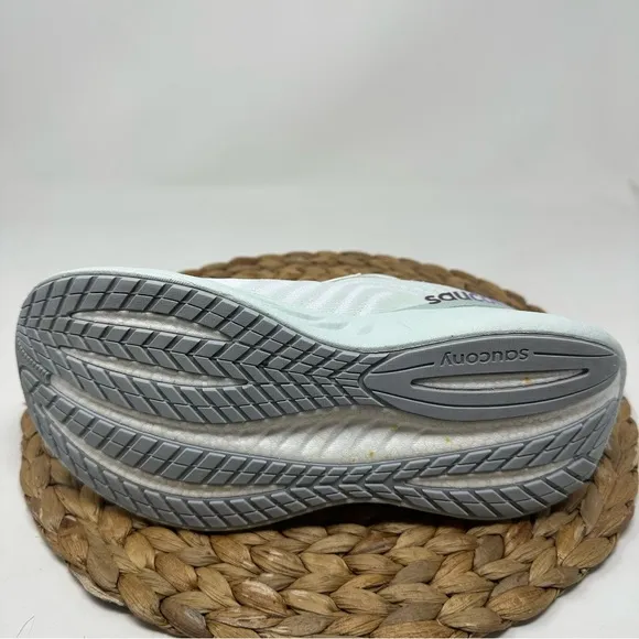 Saucony Triumph 22 Running Shoes White Foam Size 10 Women's