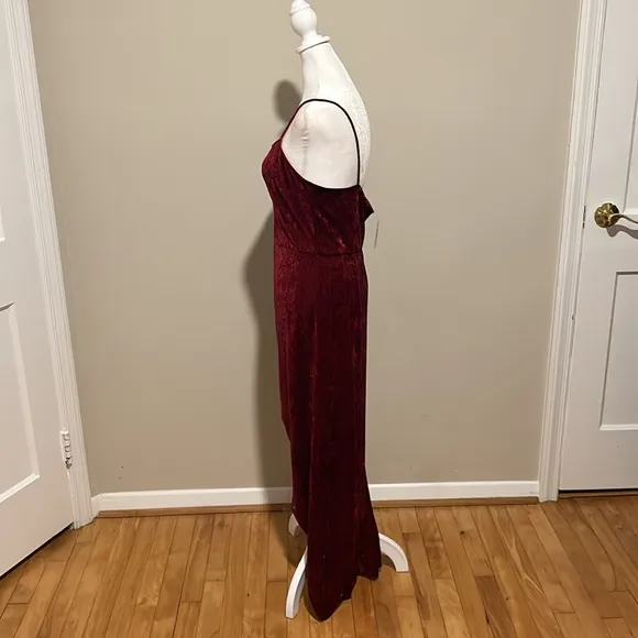 Saylor Cyndey Velvet Snake Midi Slit Dress in Wine Red NWT Size Large