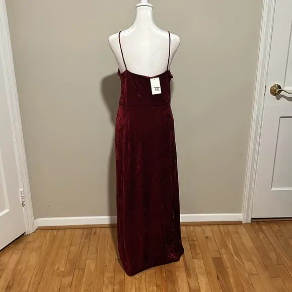 Saylor Cyndey Velvet Snake Midi Slit Dress in Wine Red NWT Size Large
