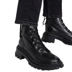 Schutz Orly Leather Boots Black Lug Rubber Sole Combat Lace Up Sz 5.5 Like NEW