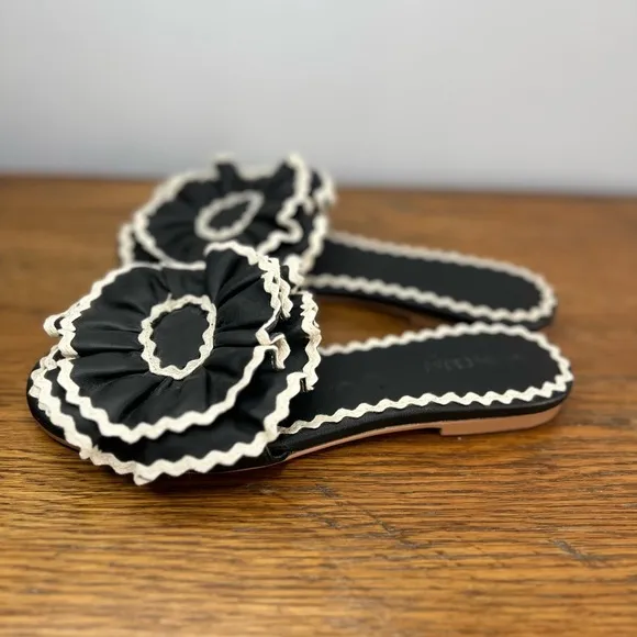 See By Chloe Size 36 • Black Flower Slip On Sandals Slides.