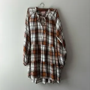 Show me your Mumu‎ plaided long sleeve loose fit dress color cream size M