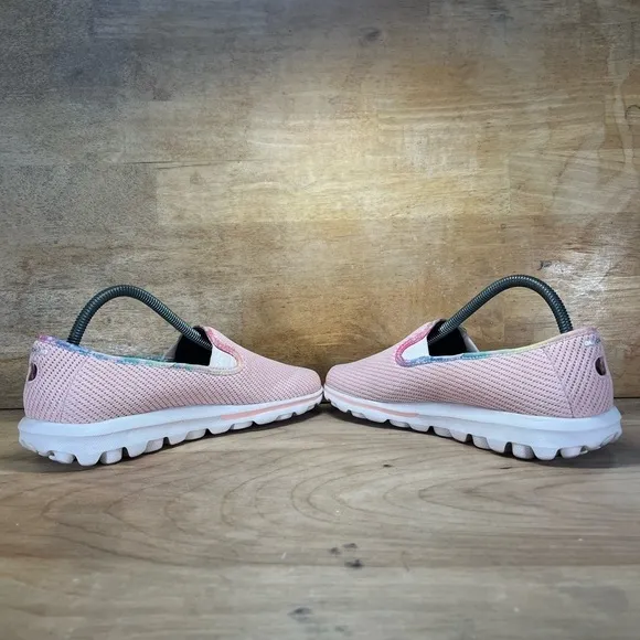 Skechers Goga Mat Ultra Go Womens Sz 9 Slip On Shoes Sneakers Light Pink 124788