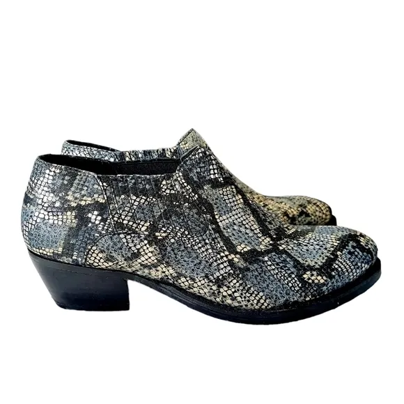 Skechers Shooties Womens 7.5  Snakeskin Print Cowboy Boot Western Ankle Booties