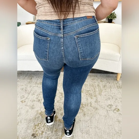 Skinny Judy Blue High-Rise Waist Denim Handsand Jeans Slim Stretchy Ankle Pants