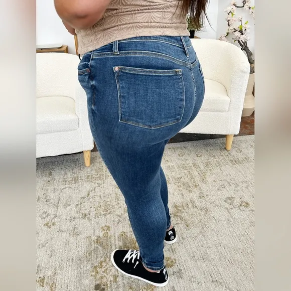 Skinny Judy Blue High-Rise Waist Denim Handsand Jeans Slim Stretchy Ankle Pants