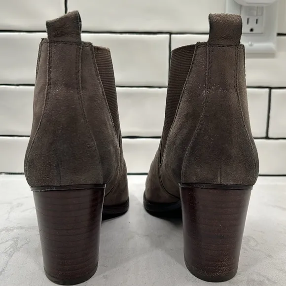 Sofft Welling Leather Smoke‎ Metallic Distressed Chelsea Boots Shoes Size 9M