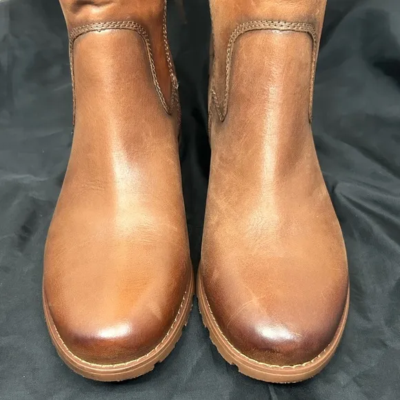 Sofft Women’s Sharnell Tall Riding Boots Light Brown Genuine Leather 9