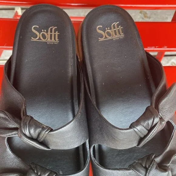 Sofft Leather Bow Strapps Upper Slip On Sanda