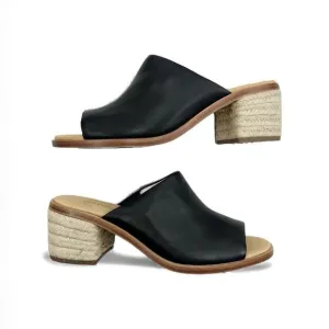 Soludos Capri Leather Mule Sandals in Black
