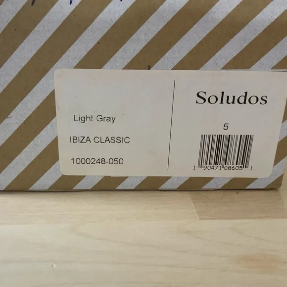 Soludos Ibiza Classic Sneakers NIB Light Grey Leather Shoes Size 5
