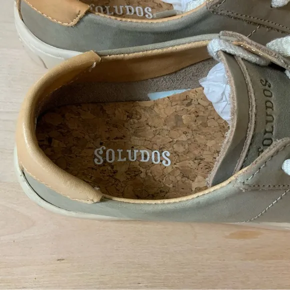 Soludos Ibiza Classic Sneakers NIB Light Grey Leather Shoes Size 5