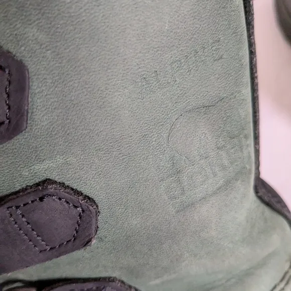 Sorel Alpine Olive Green Insulated Waterproof Boots Size 6