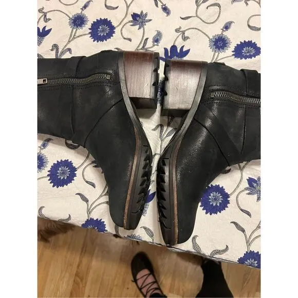 Sorel Cate Side Zip Black Waterproof Leather Booties W/Strap Size 38.5 7.5