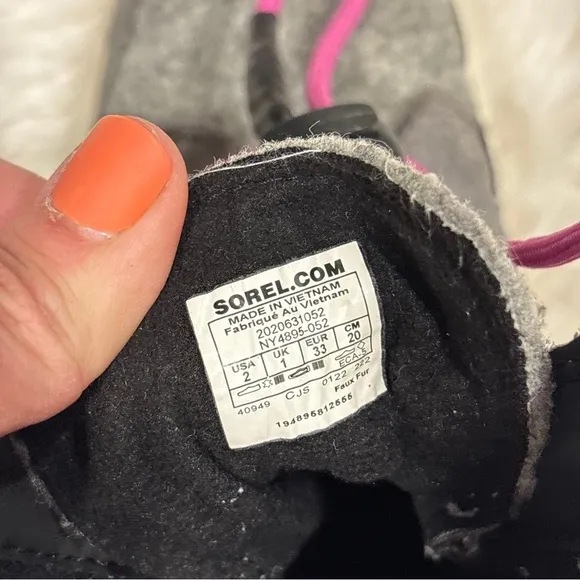Sorel Children's Explorer Lace-Up Waterproof Cold-Weather Boots Size 2